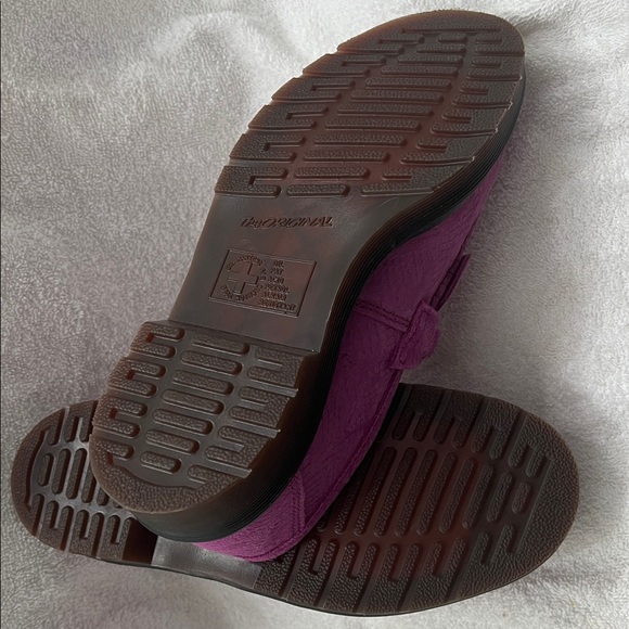 Dr. Martens Fuchsia Textured Loafers - Picture 4 of 6